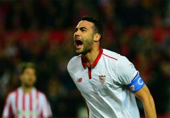 Sevilla đuổi sát Barca và Real, tạo thành cuộc đua tam mã