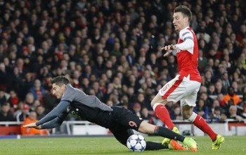 Arsenal thua “mất mặt” trước Bayern, cúi đầu rời Champions League