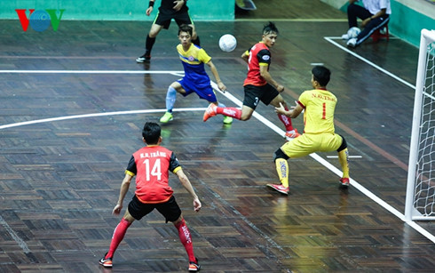 giai futsal hdbank 2017 sai gon fc vuon len chiem ngoi nhi bang