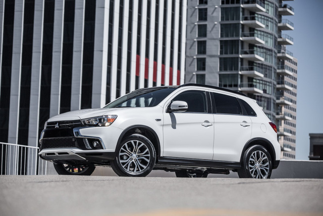 mitsubishi gioi thieu outlander sport 2018