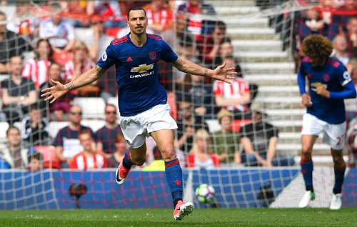 giggs man utd chi co mot van de la qua phu thuoc vao ibrahimovic