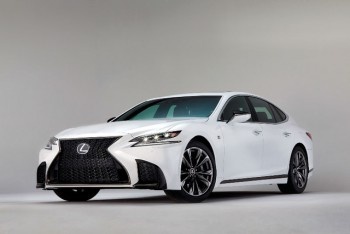 Lexus giới thiệu LS 500 phiên bản thể thao F Sport