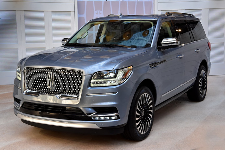 anh chi tiet lincoln navigator 2018 khung long den tu my