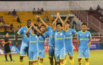 Những hiện tượng của lượt đi V-League 2017