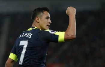 Sanchez nổ súng, Arsenal đẩy Man Utd về vị trí thứ sáu