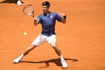 Madrid Open: Djokovic, Nadal rất vất vả, Wawrinka sớm làm khán giả