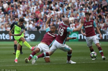 Đè bẹp West Ham, Liverpool đòi lại vị trí thứ 3 Premier League