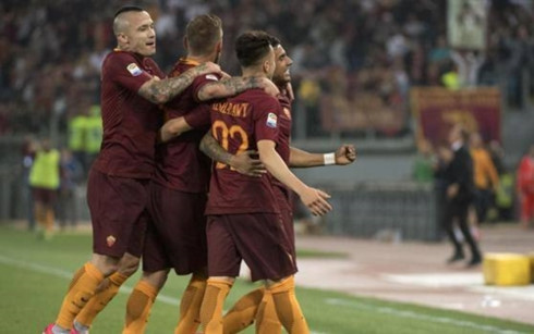 thua nguoc as roma juventus chua the dang quang tai serie a