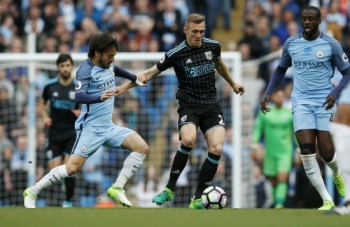 Vượt ải West Brom, Man City đặt một chân trong top 4