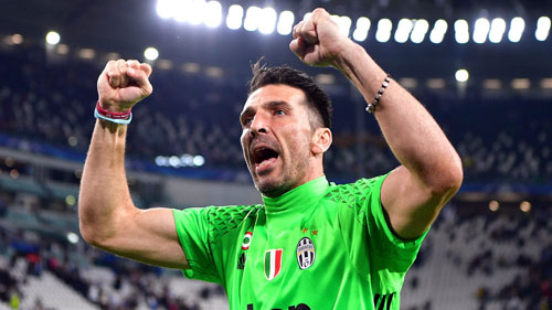 buffon lap ky luc do tuoi neu vo dich champions league