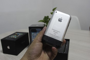 iPhone đời cũ có giá 