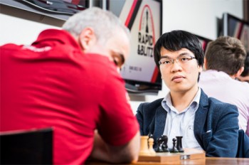 Quang Liêm lần đầu thắng cựu Vua cờ Garry Kasparov