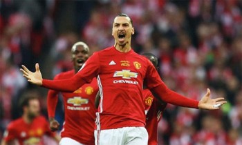 Ibrahimovic trở lại Man Utd, khoác áo số 10