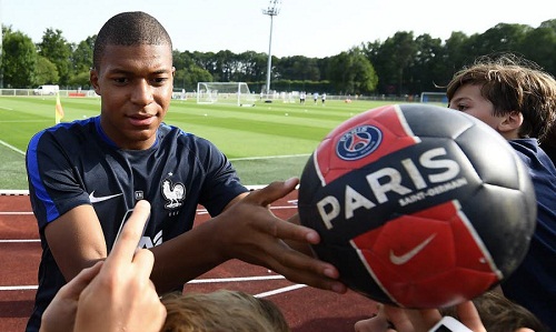 Chủ tịch Monaco khó hiểu vì PSG lách được luật tài chính