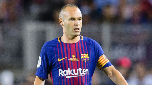 Iniesta bất ngờ “phản lại” tuyên bố của Chủ tịch Barcelona