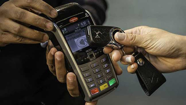 Biến khóa ô tô thành thẻ thanh toán