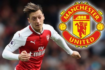 Mesut Ozil tính lật kèo Arsenal, đào tẩu sang MU