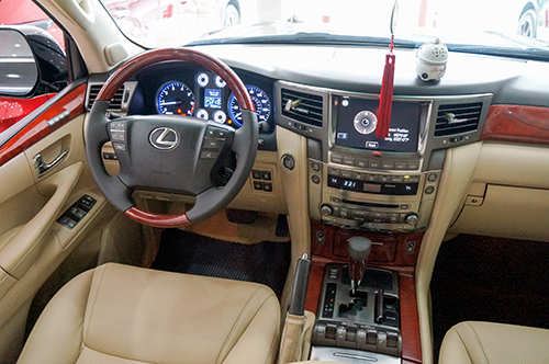 lexus lx570 doi 2008 gia gan 25 ty vua giu gia o viet nam