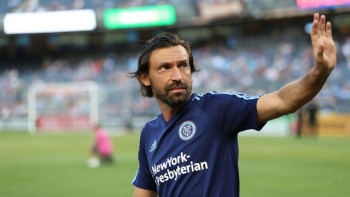 Andrea Pirlo tuyên bố giã từ sự nghiệp