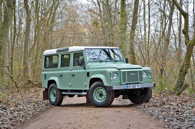 land rover se co dong co dien cho defender