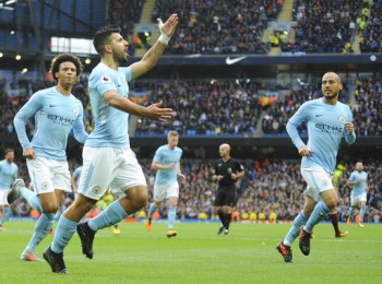 Man City 3-0 Burnley: Thầy trò Guardiola bứt phá