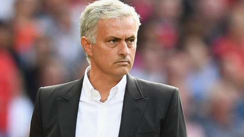 MU trói chân HLV Mourinho bằng lương “khủng”