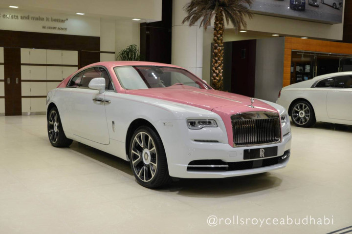 rolls royce wraith phien ban barbie mau hong doc nhat vo nhi