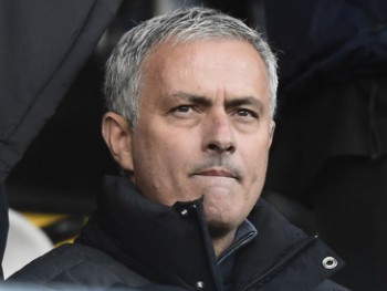 Mourinho điều tra công tác hậu cần của Man Utd