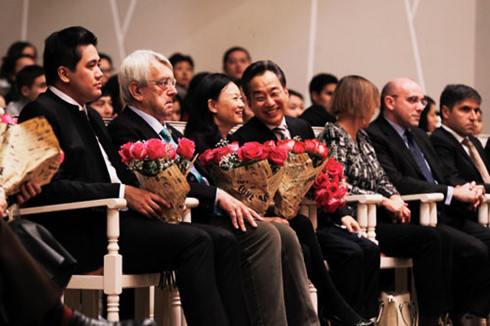 cau be 14 tuoi viet nam nhan giai nhat cuoc thi violin quoc te