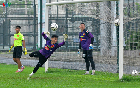 dt viet nam chot danh sach di myanmar co dong va da nang o aff cup