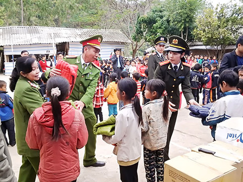 nu chu tich hoi phu nu cong an ke chuyen tay bo voi toi pham ma tuy