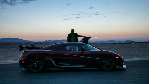 koenigsegg tiep tuc pha vo ky luc toc do cua bugatti