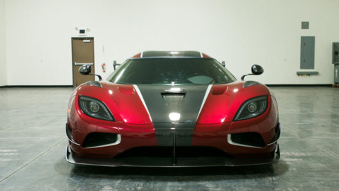 koenigsegg tiep tuc pha vo ky luc toc do cua bugatti