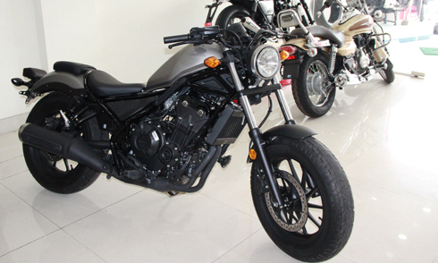 Honda Rebel 500 giá hơn 200 triệu đầu tiên về Việt Nam