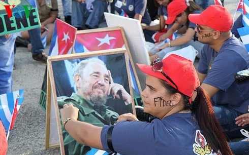 le truy dieu lanh tu cuba fidel castro tai noi an nghi cuoi cung