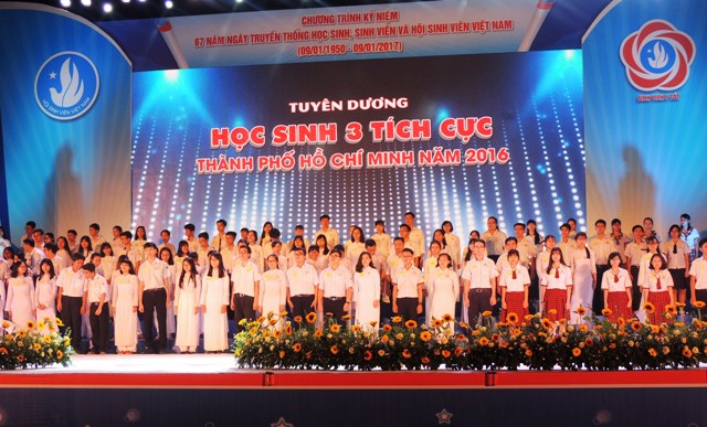 sinh vien 5 tot ban linh sinh vien the he moi