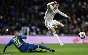 Real Madrid và chuyến đi bão táp đến Balaidos