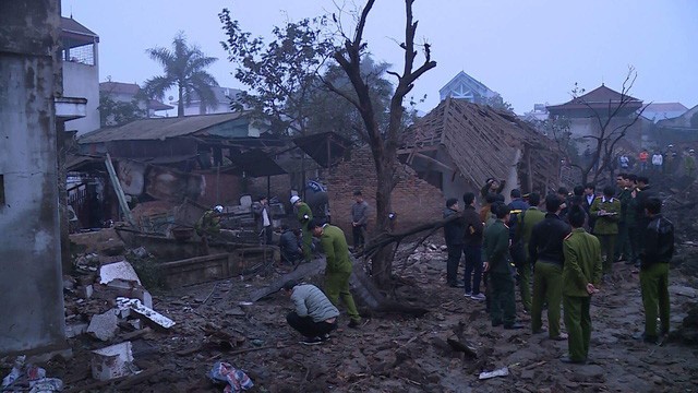 no cuc lon lam sap nha 2 tre tu vong nhieu nguoi bi vui lap