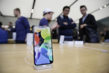 Apple cắt giảm sản xuất iPhone X do 