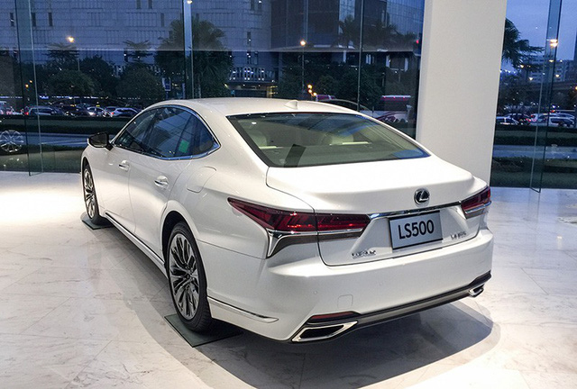 lexus ls 500 khoi diem tu 708 ti dong