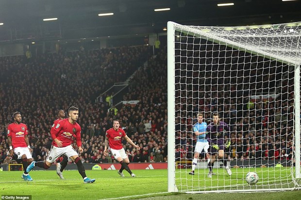 mu bai tran truoc man city ngay tai thanh dia old trafford