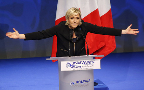 ung vien cuc huu marine le pen van dong tranh cu tong thong phap