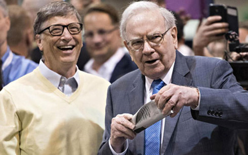 bill gates warren buffett va bai hoc giau vi ban