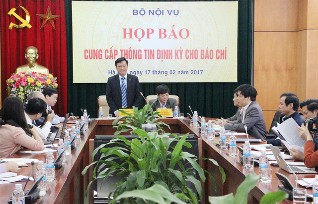 bo noi vu ung ho chu truong sap nhap quan de tinh gon bo may