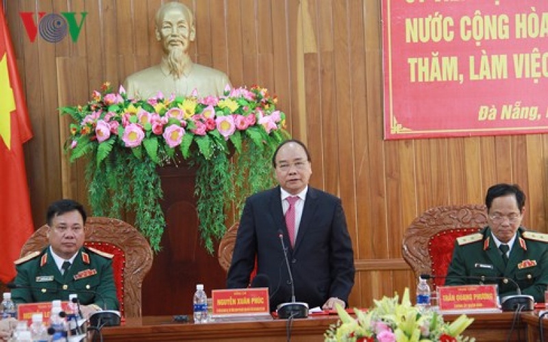 thu tuong tham va lam viec voi bo tu lenh quan khu 5