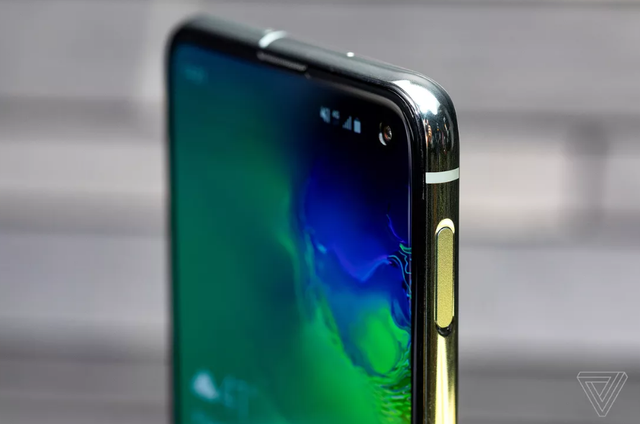 samsung galaxy s10e doi thu dang gom cua iphone xr