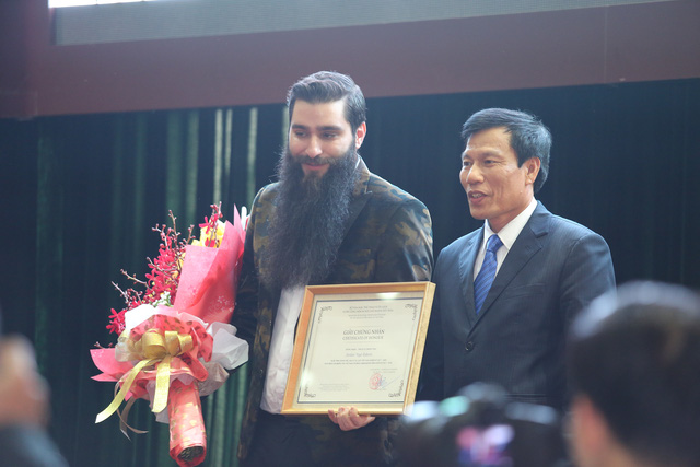 toi khong qua kho khan khi xa nguoi than den song o viet nam