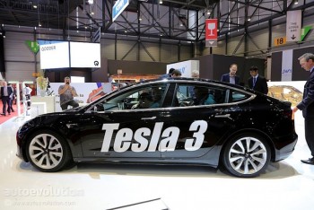 Sự hiện diện kỳ lạ của Tesla Model 3 tại Triển lãm ô tô Geneva 2018