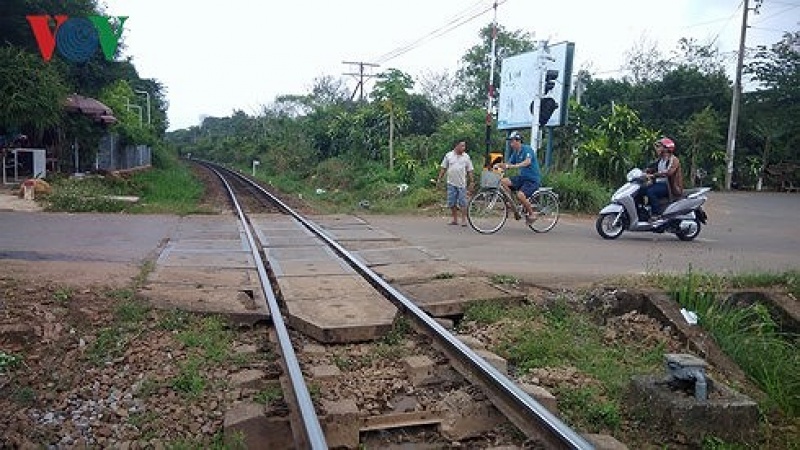 vu 2 tau suyt dam nhau sa thai ky luat nhieu nhan vien duong sat