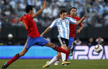 Tây Ban Nha - Argentina: Tâm điểm Lionel Messi